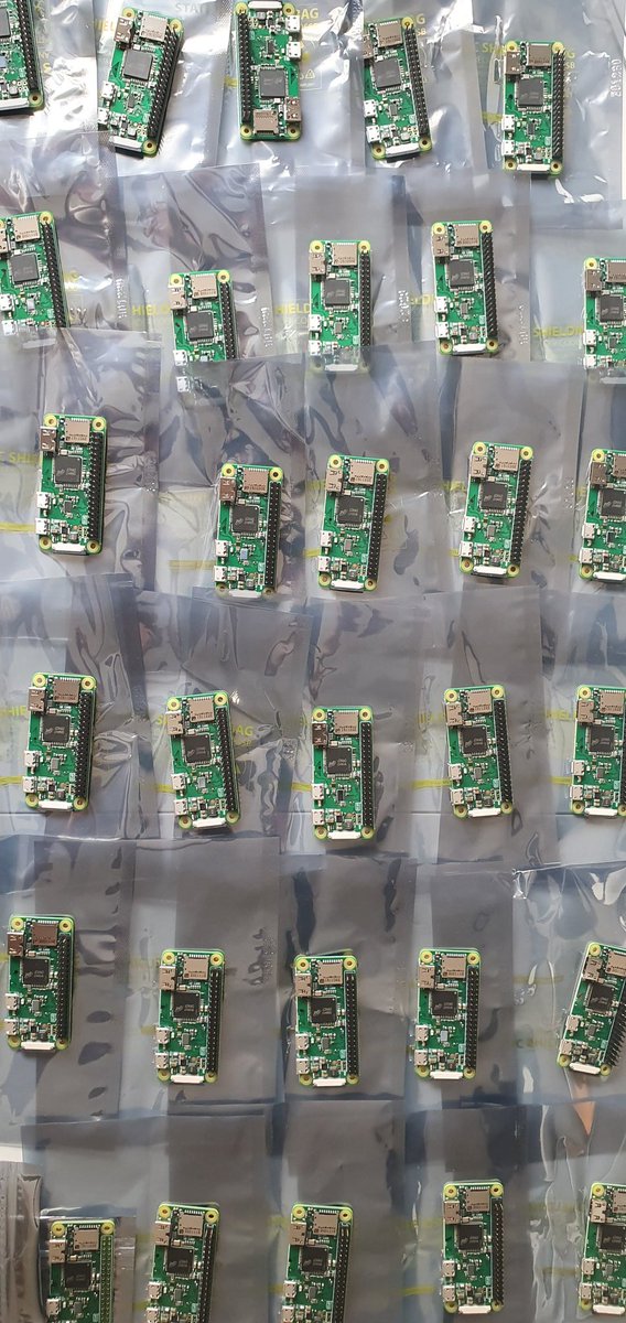 IMineBlocks_com's tweet photo. Current batch of SD cards have been flashed and miners are being tested. Dispatch starting tomorrow for the first orders, then next week for remaining ones #MicroMiner https://t.co/xGTI66bRMB