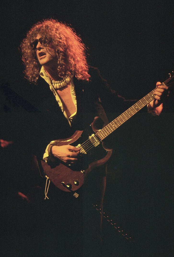 Happy Birthday Ian Hunter!  Born on this day in 1939. 