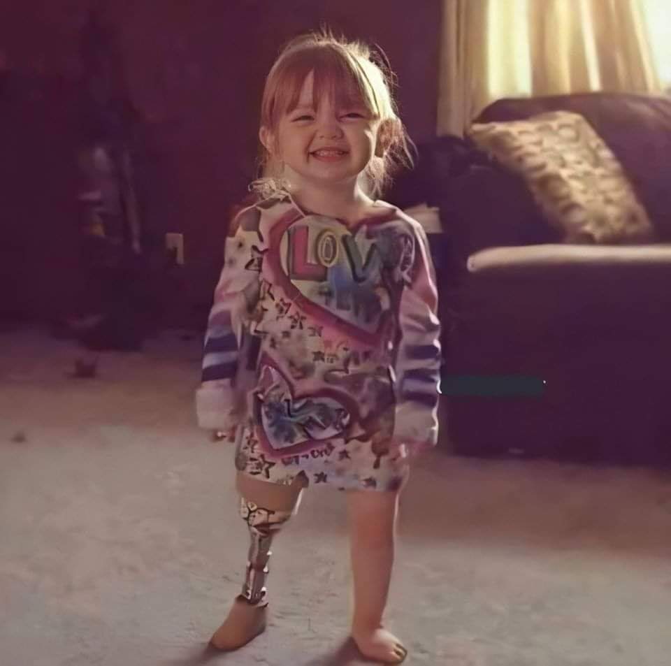 mzhaider0's tweet photo. "I didn't see a disability, I only saw the beauty of her smile." ❤️ https://t.co/Kj19jM24Vi
