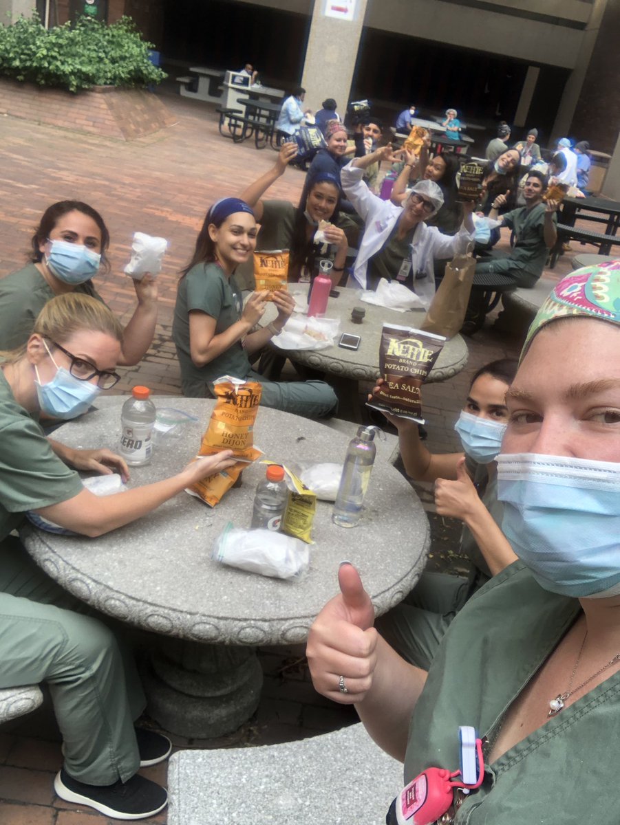 prettynpearlz20's tweet photo. Thank you, yet again, to @thankyoufivenyc for providing lunch for @MontefioreNYC @MontefiorePMR ! We are so appreciative for this extremely kind gesture. #RehabMedicine #SLP #OT #PT #endlessthanks https://t.co/s2DVASzONP