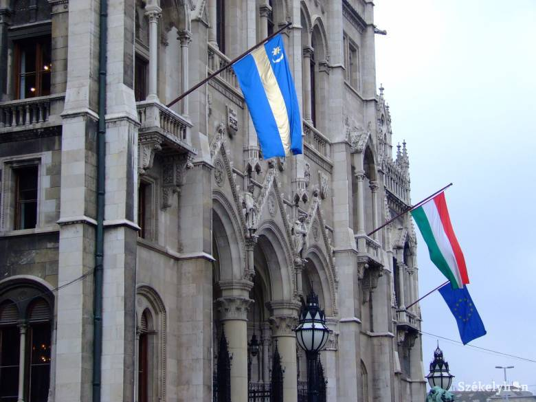 Fidesz has also been very vocal about autonomy for ethnic Hungarians, particularly in Székelyföld, including hanging the Szekler flag from the Hungarian Parliament.  #Trianon