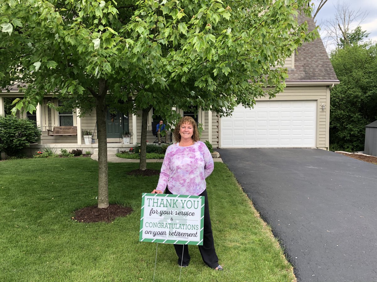 jameseichmiller's tweet photo. Congratulations to Liz Rossignuolo on her retirement from District 58! Thank you for your service, you will be missed. #dg58pride #it58learns https://t.co/b3RRj4CzlM