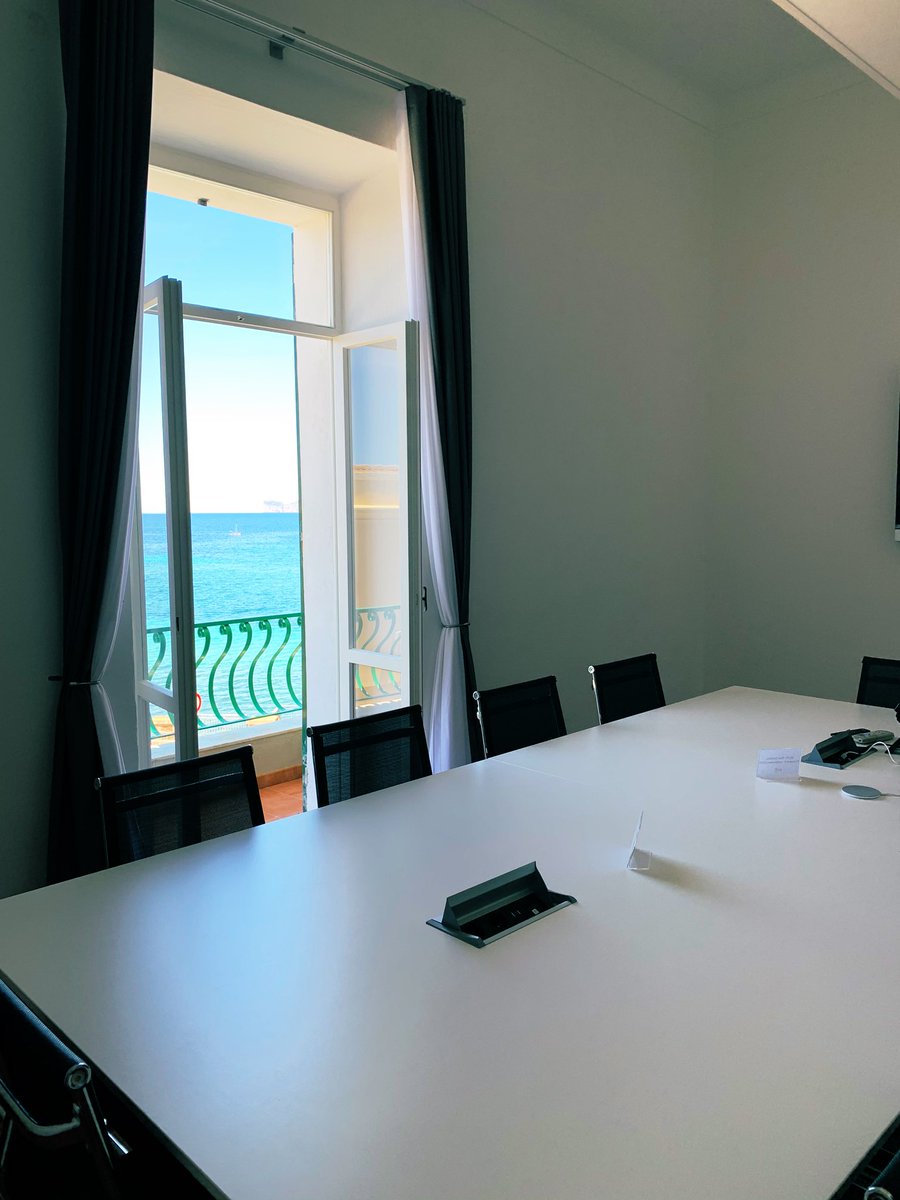 CoworkingRed's tweet photo. Our meeting room. #alghero #sardegna #sardinia #coworking #coworkspace #remotework #startups #reddonkey https://t.co/5iDeKdd7Ci