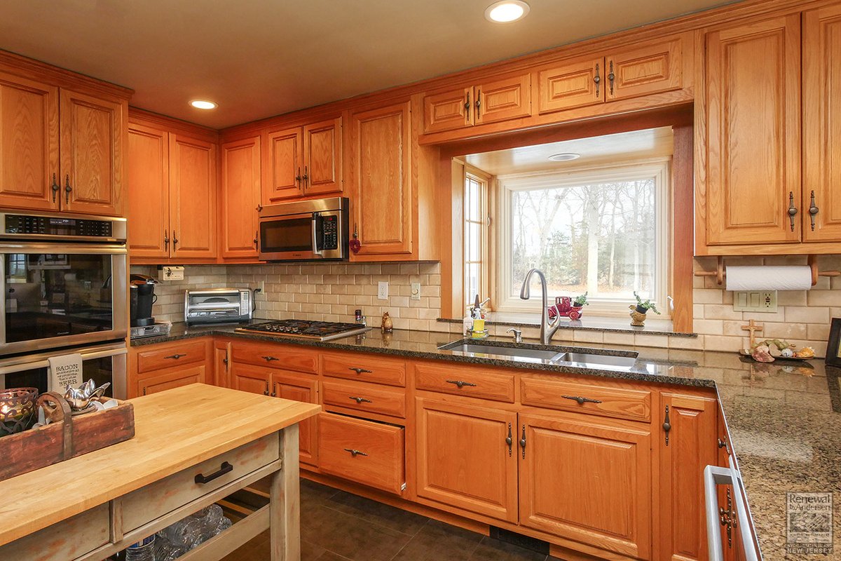 RBANewJersey's tweet photo. Magnificent #kitchen where we installed this bump-out style, wood-interior, #baywindow...
#kitchenwindow #homewindow #customwindow #bumpoutwindow #woodwindow #andersenwindow #renewalbyandersen #newjersey #contractor #homeimprovement #construction #renovate #renovation https://t.co/8yv09H2H8e