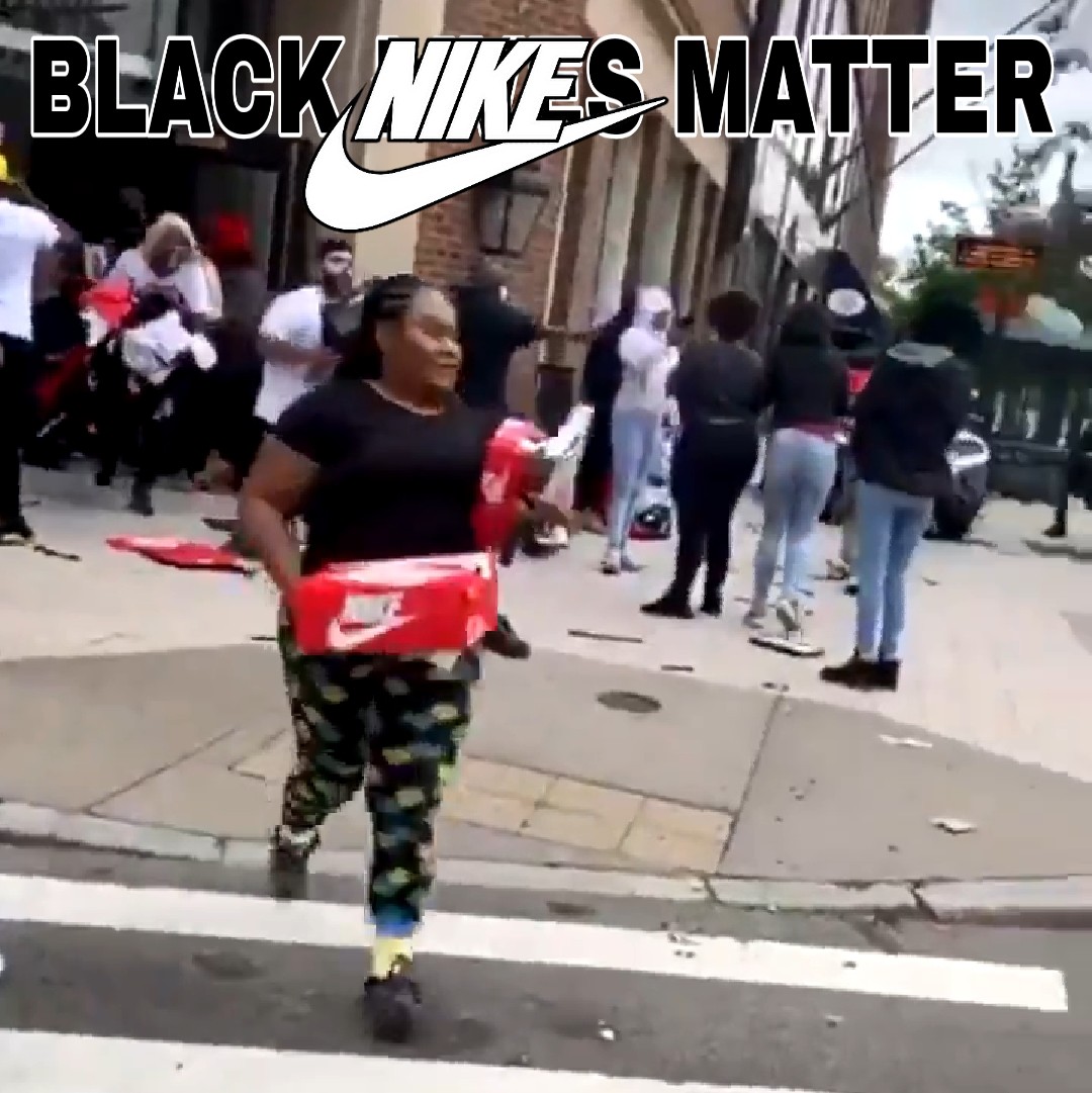 SoloSoyUnKiwi's tweet photo. JUST LOOT IT.

#BlackNikesMatter https://t.co/Thwk5W287k
