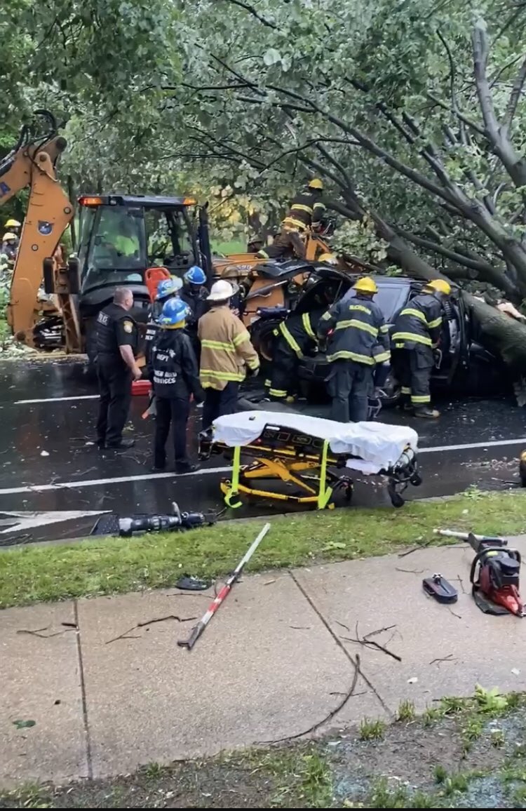 Local22Philly's tweet photo. @PhillyFireDept E66 L30 M5 and BN9 in service for technical rescue op. @ThielAdam @PFDFoundation @PFDCraigMurphy @PFDSpecialOps #PFDstrong https://t.co/lxb7lD4PiO