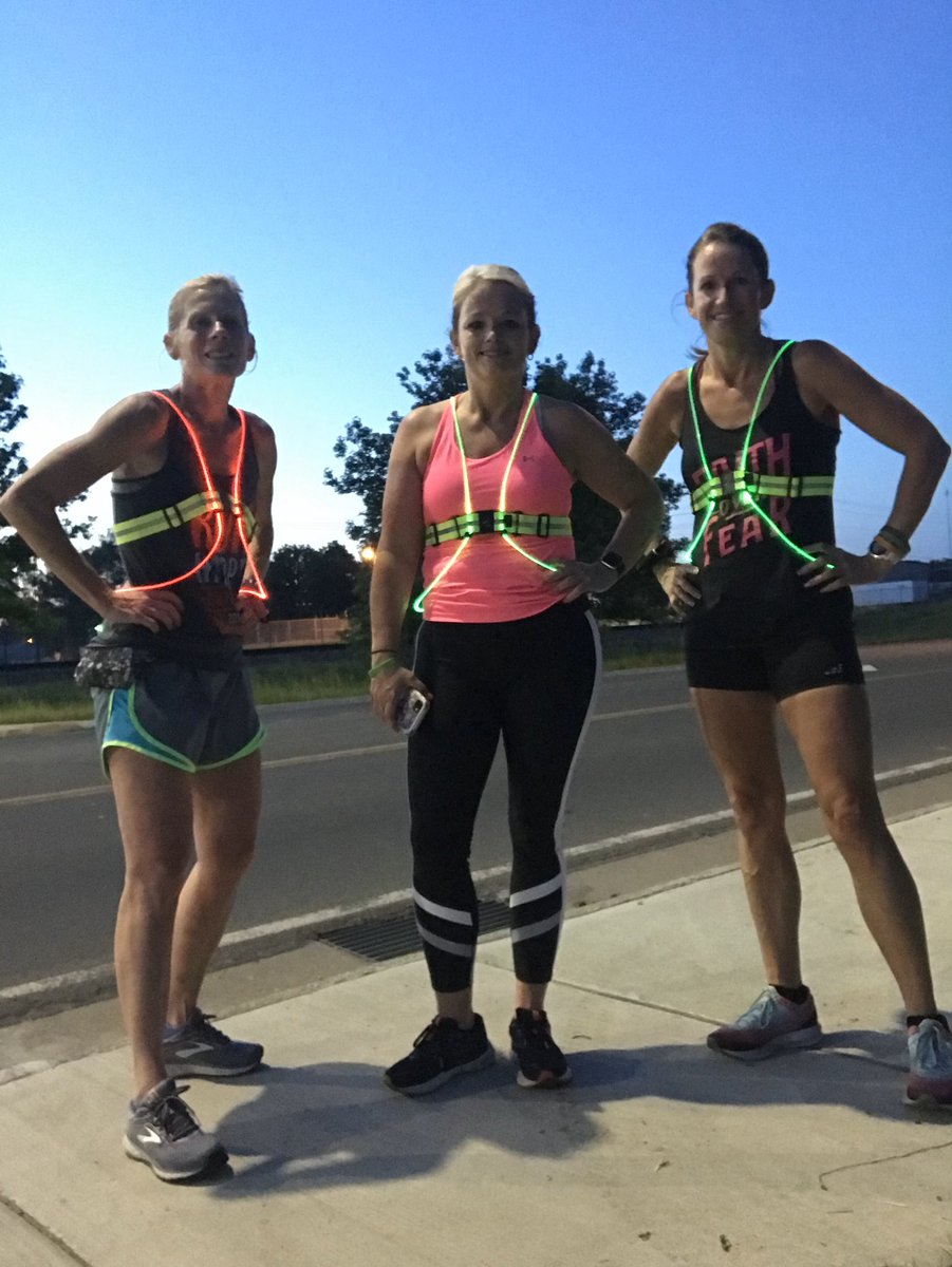 AmyAbr's tweet photo. Global Running Day 2020, its a beautiful day to get some miles in! #brooks#runhappy#keepshowingup https://t.co/MjXosWLJcI