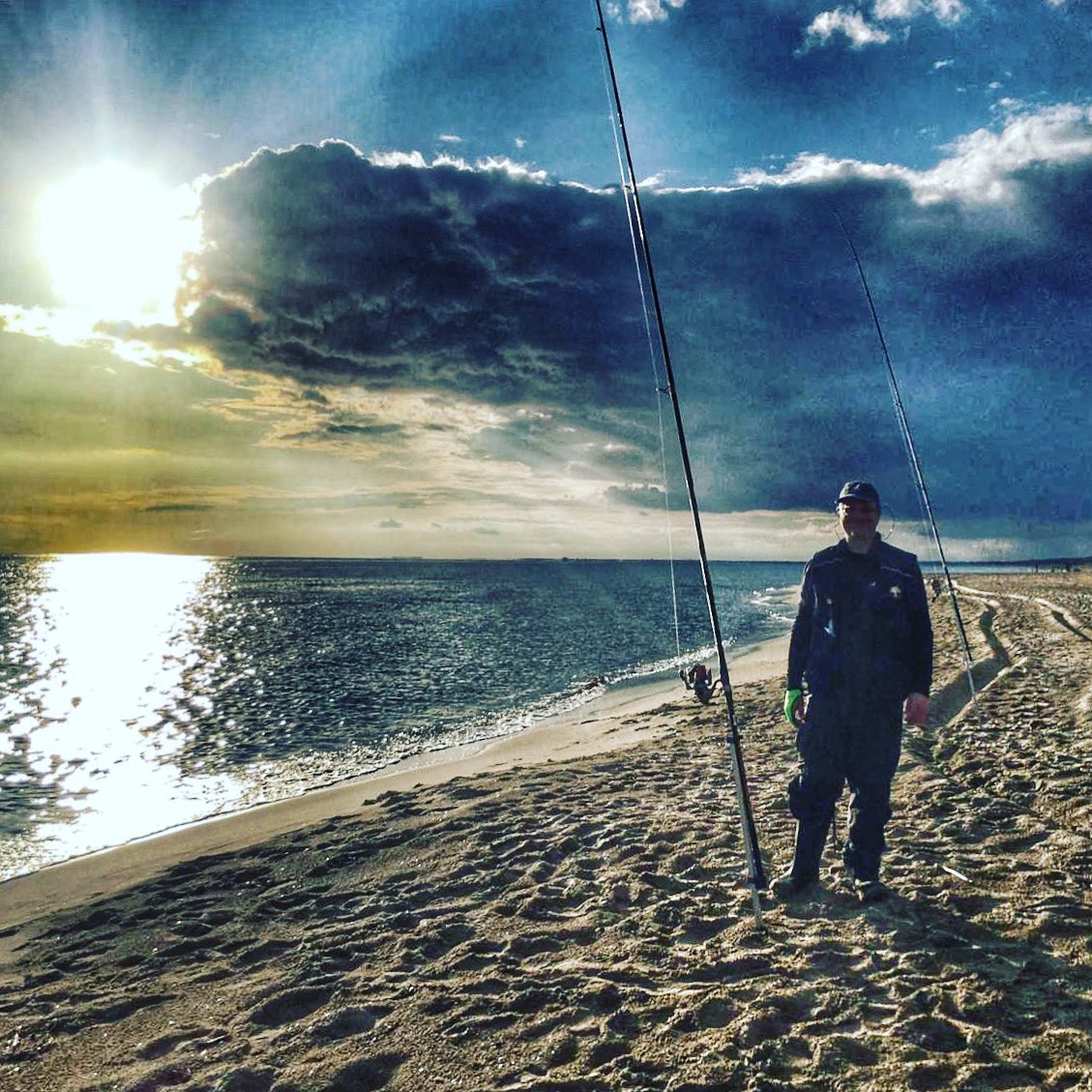 Quellidellapesc's tweet photo. Trophy 2020 Quellidellapescaroma. #surfcasting #pesca #surfcastingbeach #pescare #pescaafondo  #pescadallaspiaggia #fishing #fishing🎣 #fishinglife #fishingguide #fishingtime #fish #fishing🐟 #fishinglifestyle #pescaremare #paf #quellidellapescaroma #passionepesca #pescaitalia https://t.co/sfgE6hHmG9