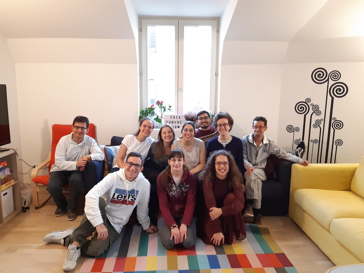 #disabilità #cohousing
Cerchiamo nuovi coinquilini per le Case Comuni, un progetto di cohousing tra ragazzi con disabilità intellettiva e giovani coetanei!
fondazionelacomune.org/2020/06/03/viv…