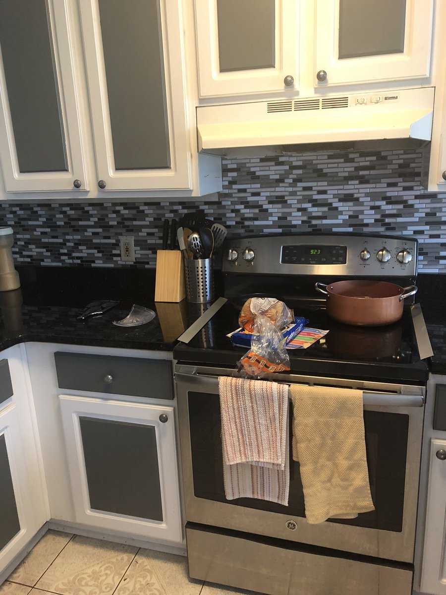 DrTiaTurner1's tweet photo. Addition to kitchen. #enablinggrace https://t.co/mz3JnfW2Cr