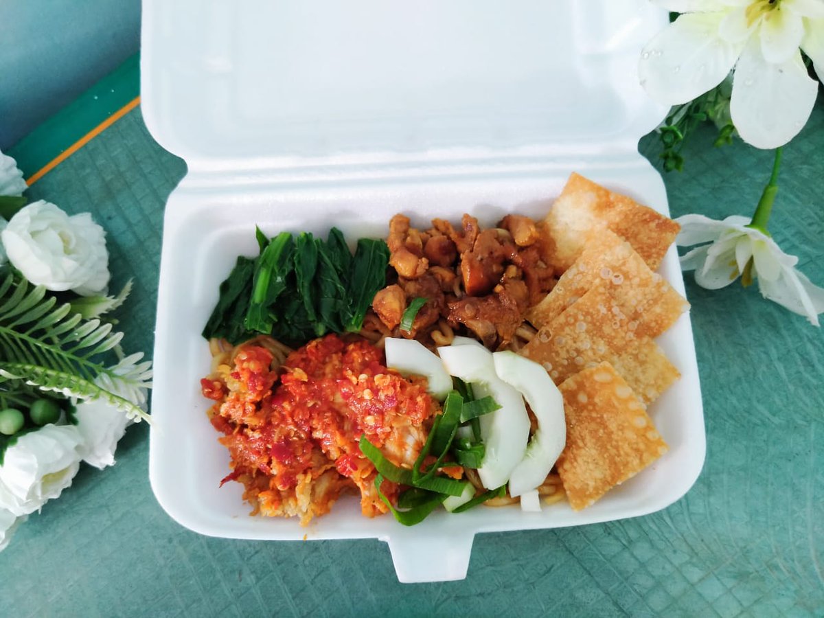 Mari di order slurr buat besuk sore.mi ayam geprek nya,untuk harga 10k saja.
Lok:prambanan bisa cod
Wa:085802257451