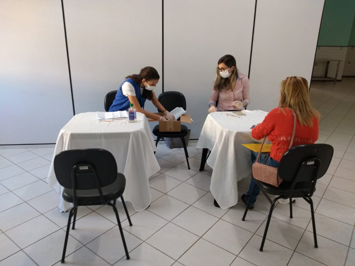 JCBussular's tweet photo. Em ação conjunta @Banestes_SA @GovernoES e Municipios durante essa semana, estamos entregando o Cartão Reconstrução, referente aos recursos provenientes do Governo do Estado em auxílio às famílias atingidas pelas chuvas ocorridas no ES em janeiro e fevereiro de 2020. #SURES2020🤝 https://t.co/HA8bJB2lTK