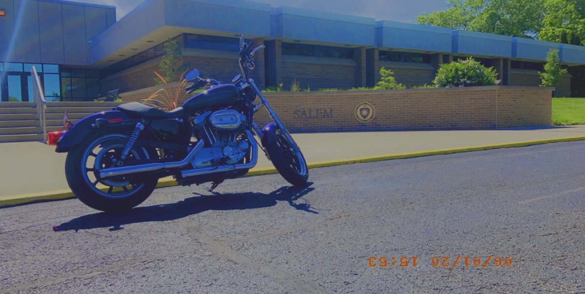 utopianprism's tweet photo. Happy to spend my time zipping around this campus on Monday 🥳 @harleydavidson @KentState #KentState #harleydavidson #sportster https://t.co/IY5N3Hrlw6