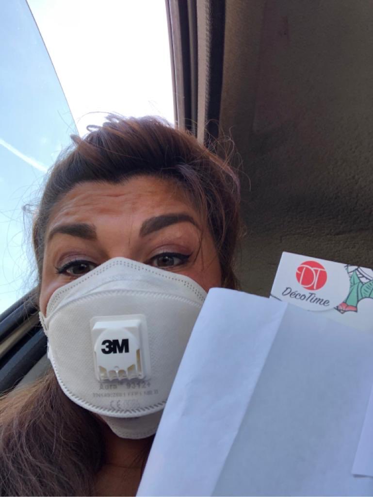 NorthLivAcademy's tweet photo. Our staff mental health team continue to spread the love with random acts of kindness throughout our community❤️
They’ve delivered another 50+ wellbeing bags to the doorsteps of our wonderful students 😀❤️ #NLAwellbeing #MentalHealth #MentalHealthAwareness https://t.co/apvj1CNnI0
