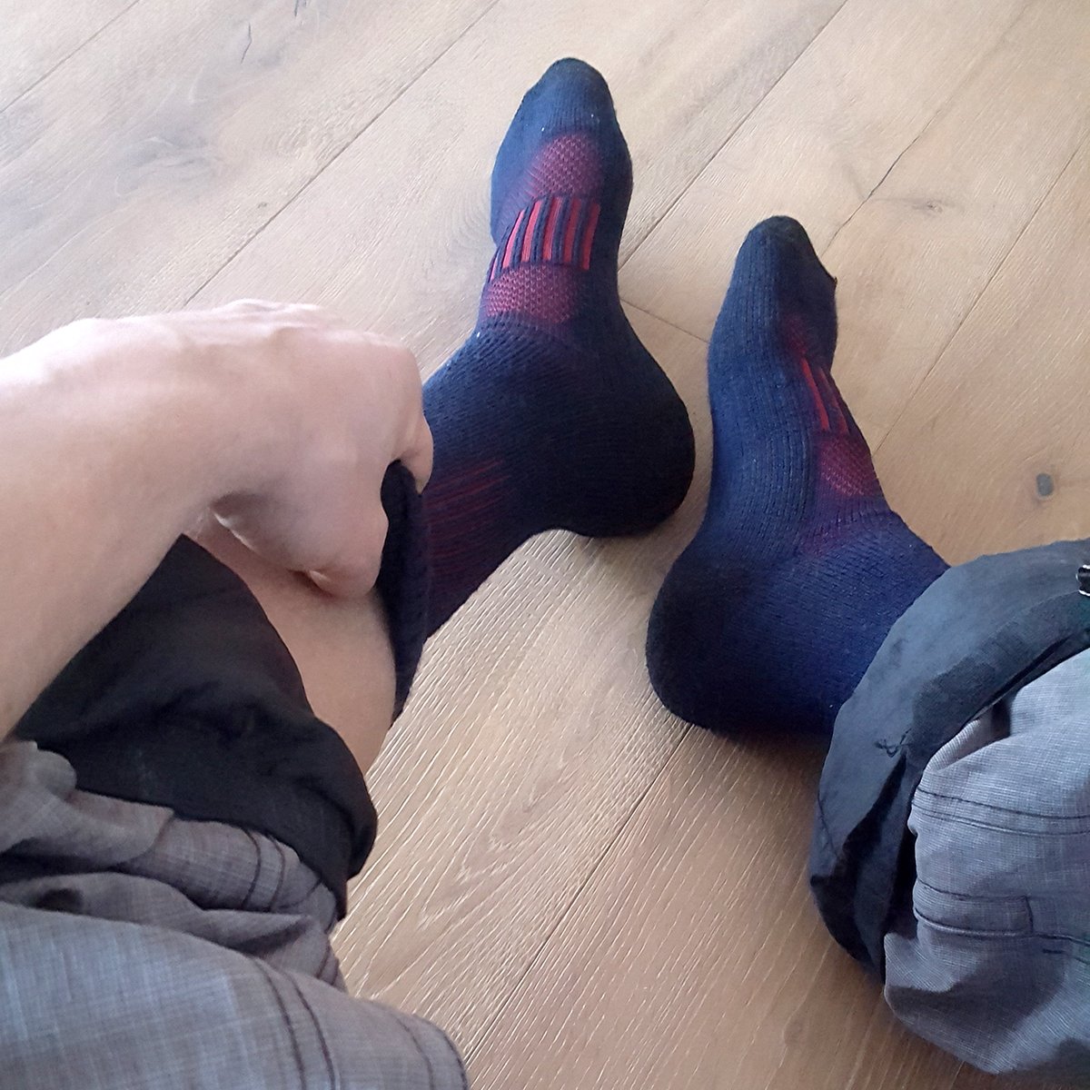 Sanitized_AG's tweet photo. NIE MEHR STINKENDE SOCKEN?
«Das feuchtwarme Klima in meinen Boots ist für die meisten Socken eine echte Herausforderung», sagt Jonas. Erfahren Sie mehr dazu im Blog. ⬇️
https://t.co/jtuFjyRjgz
#sanitized #odorfree #odorcontrolfunction #geruchsfrei #socken https://t.co/Qd00L9aGPY