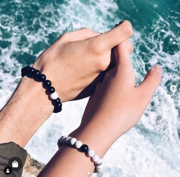 galaxylover1998's tweet photo. Distance Bracelets!! Give the gift of meaning to him or her, and show them you always want a piece of them with you. Link Below!! Use my code “GAINEY20” at checkout for 20% off of ur order.
#alphaaccessories #distancebracelets #jewelry #bracelets #fashion #fashiondaily #discount https://t.co/bT1EXbbsDR