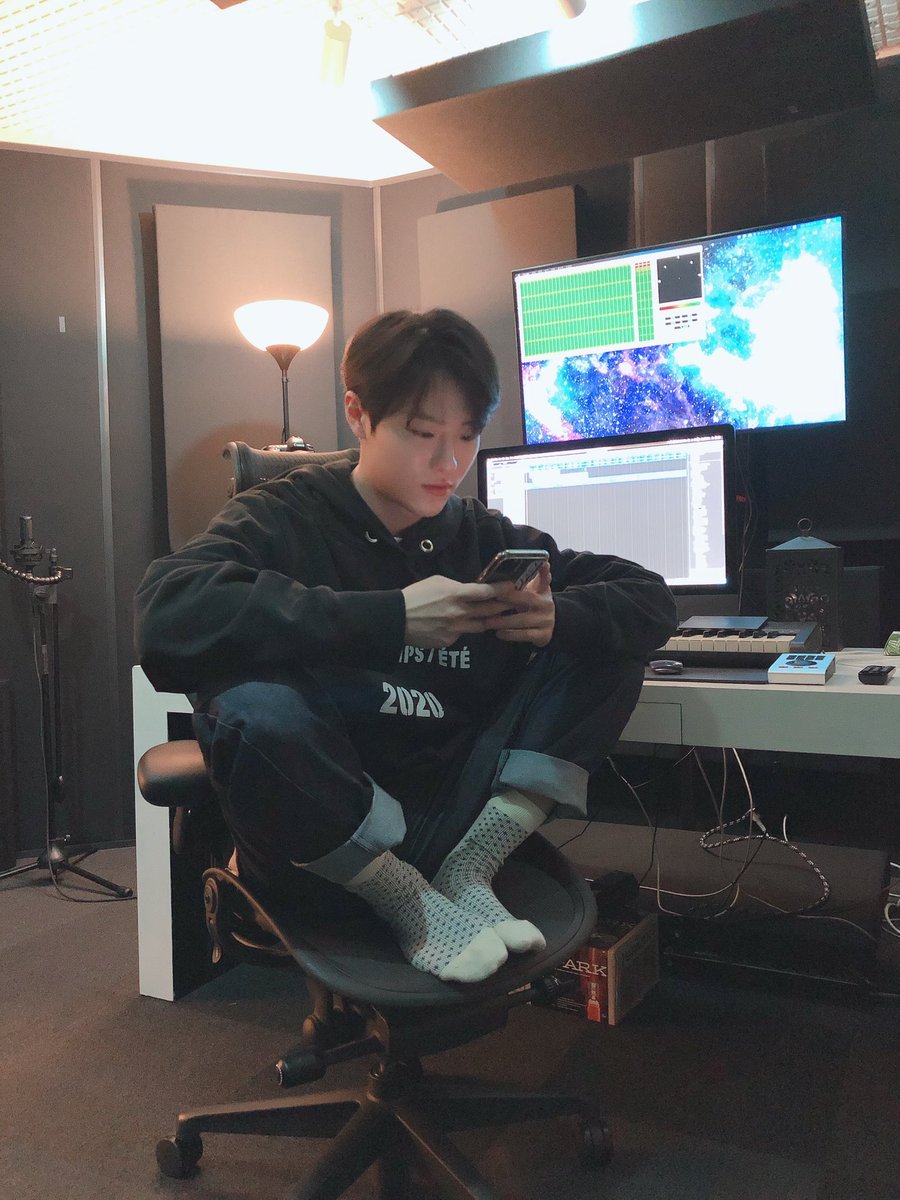 조우즈 tweet media
