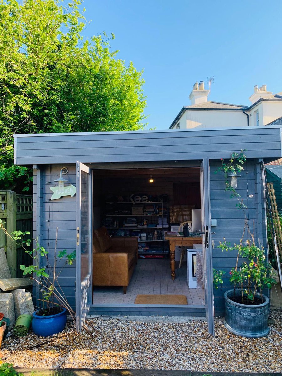 KeeCreativeUK's tweet photo. We’re continuing in lockdown for a little longer at Kee HQ. Staying safe with the team and supporting our clients as they begin to reopen their showrooms. Very lucky to have this workspace. Who knows, this could be our new normal! 😊

#covid19 #workfromhome #remoteworking #wfh https://t.co/x6N4a2XspS