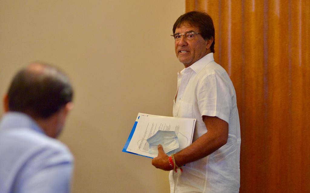 EcuadorPlay's tweet photo. #ATENCIÓN Hace Pocos minutos, fue detenido el prefecto del #Guayas Carlos Luis Morales @CLMoralesB. https://t.co/zR6jLXFzei