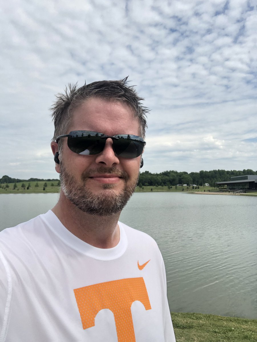 fhs_walsh's tweet photo. 6.3 on 6/3. Also, Go Vols. #NationalRunningDay @knoxvilletrack @ATLtrackclub https://t.co/tH8vpMnh1q