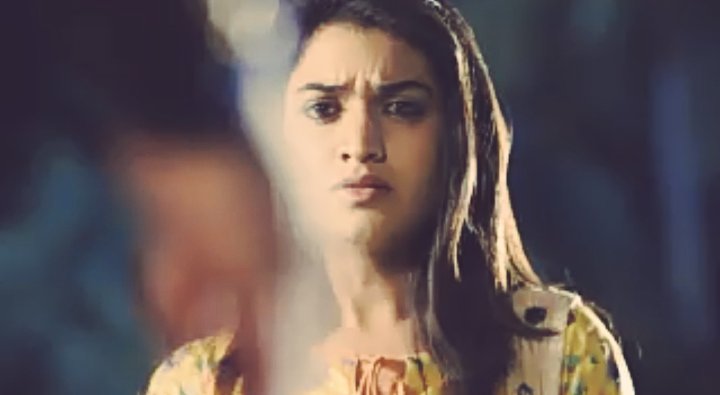 Tht softness in her eyes seeing his wounded hand  #Manmarzian