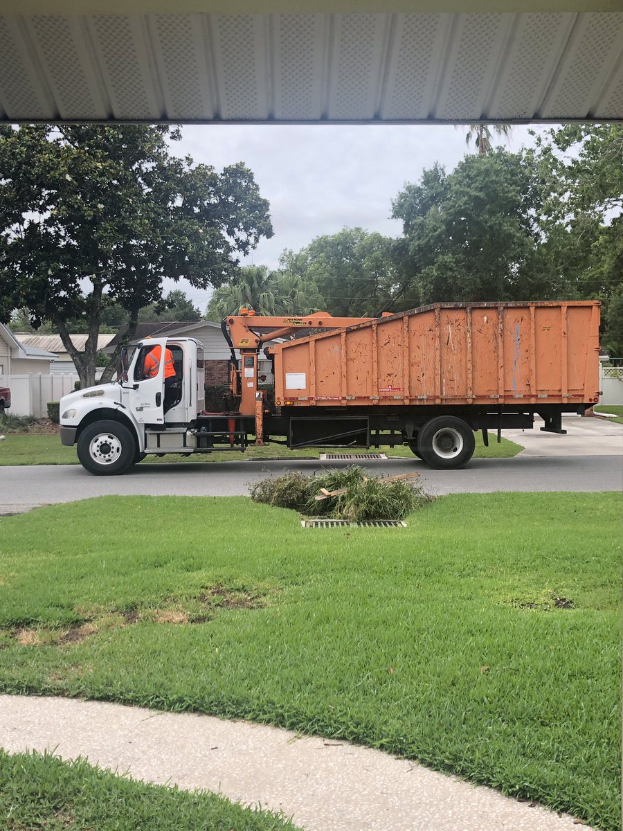 #shoutout to <a href="/CityofTampa/">City of Tampa</a> for the annual S.W.E.E.P. program. Such a cool perk of living in this city I certainly don’t take for granted!!  #thankyou #tampabay #somethinggood