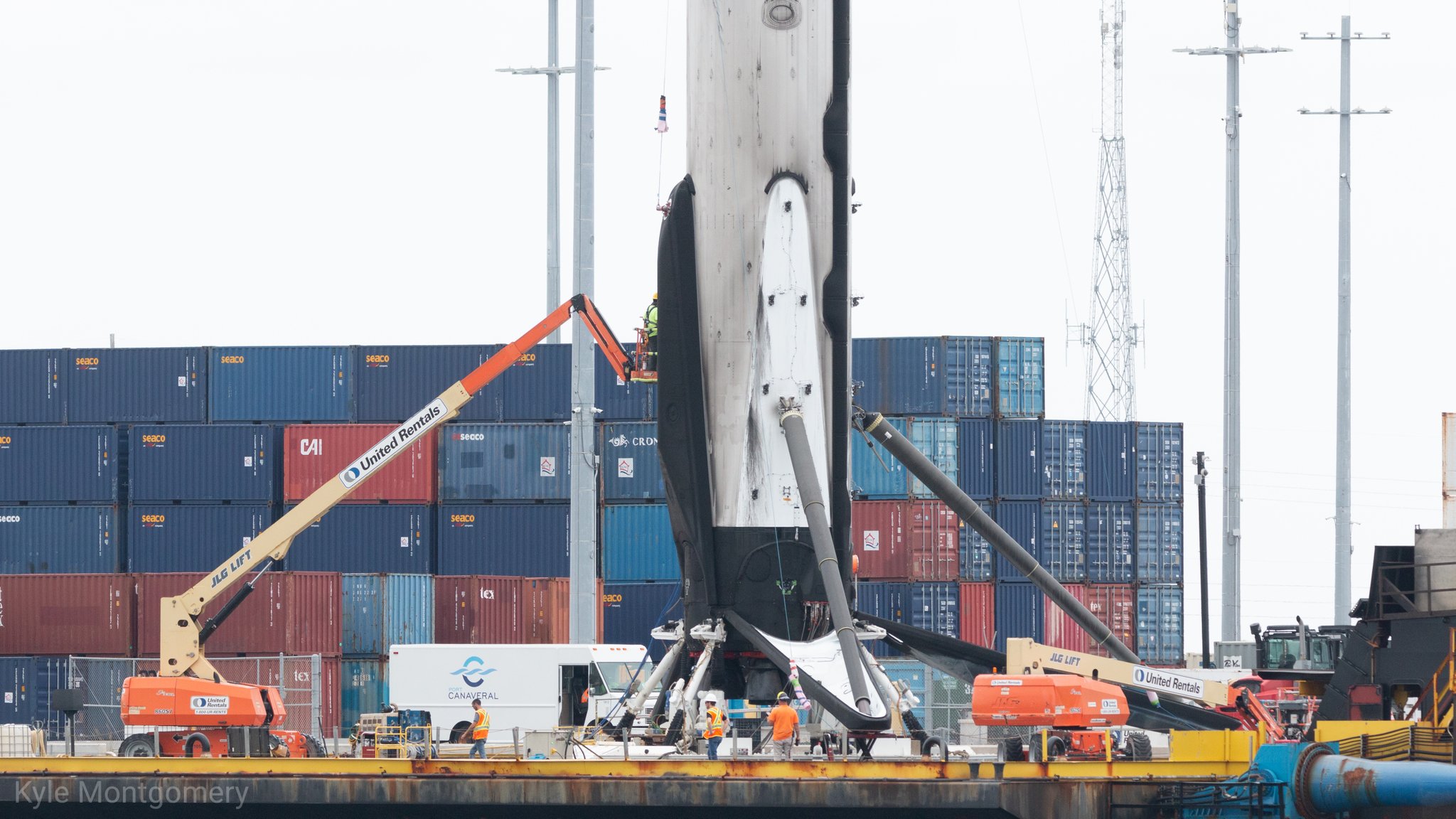 Falcon 9 (Crew Dragon Demo-2) - KSC - 30.5.2020 (2/2) - Page 7 EZmRNj6WsAAoMLB?format=jpg&name=large