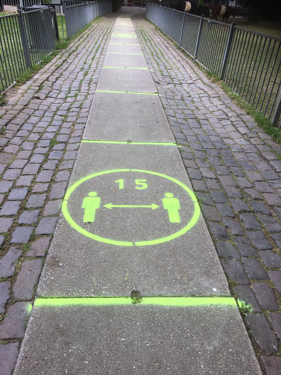 Ik ben op zoek naar enkele vrijwilligers voor paar uur in de week voor regulering toegang kiboehoeve in zwijndrecht ! Wie wil helpen de kiboehoeve weer voor de kinderen beperkt open te doen ?