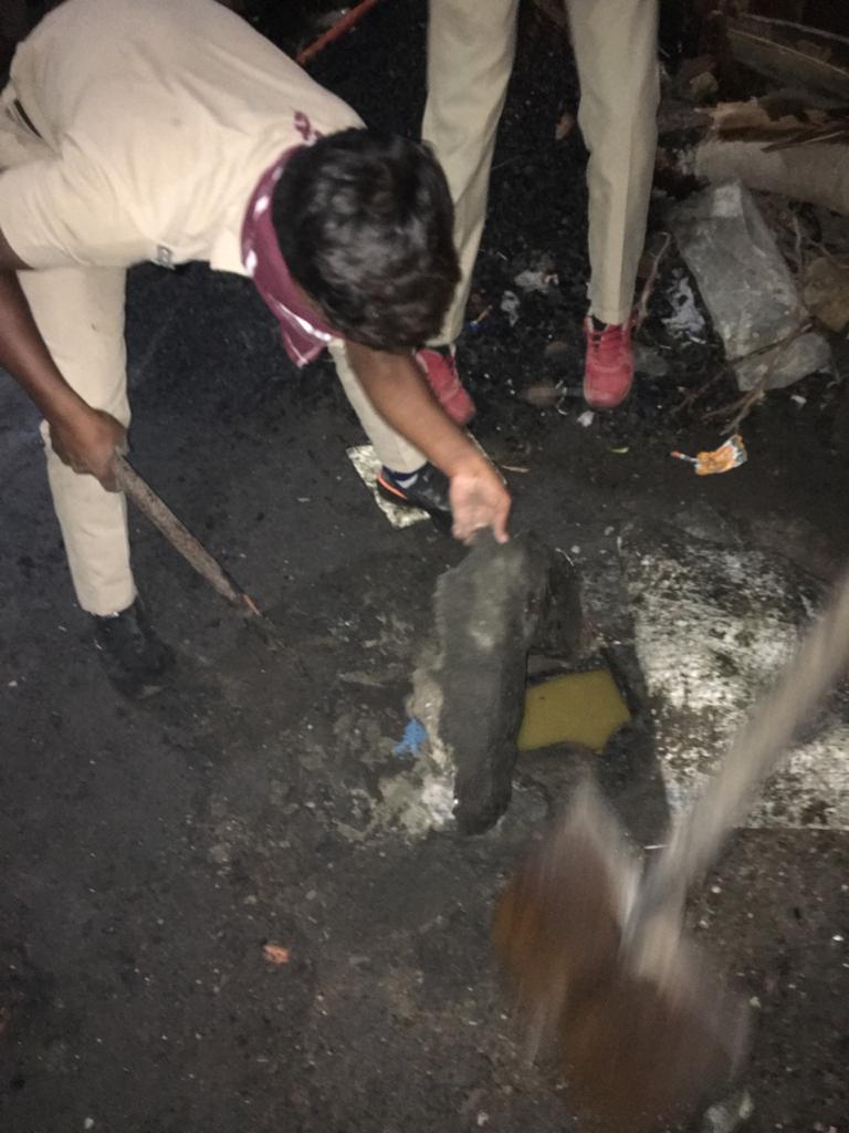 आज आज भर पावसामध्ये वीस पोलीस कर्मचारी घेऊन गोवा गल्ली भागात कोम्बिंग ऑपरेशन राबवून चार ठिकाणच्या दारू भट्ट्या उद्ध्वस्त केल्या व चार महिलांच्या वर गुन्हे दाखल केले महिलांचा दारूविक्री मध्ये सहभाग हा चिंतेची बाब आहे