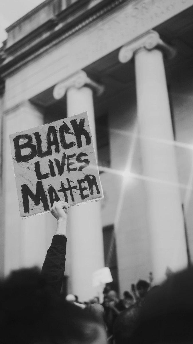 jazzlyn_o's tweet photo. b&w photos from yesterday’s protest in Paterson 🖤 love my city #PatersonProtest #Paterson #BLM #Jameeklowery #NoJusticeNoPeace https://t.co/CXroLx3lbp