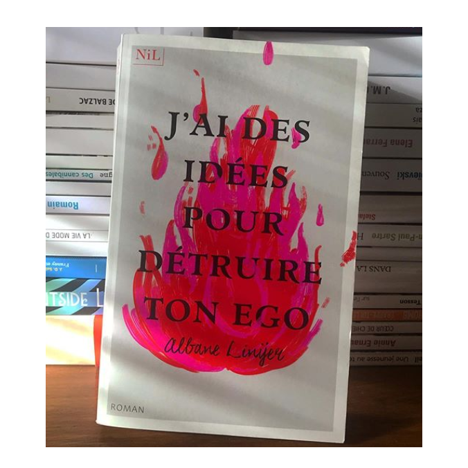 💛 "On admire cette belle édition et l’illustration incroyable de couv!
1er roman de l’autrice, elle nous parle d’une jeunesse chaotique et intense. (...) Une lecture délicieuse et douce, propice aux moments languissants et ensoleillés de ces derniers mois!"
@lectures_feministes_