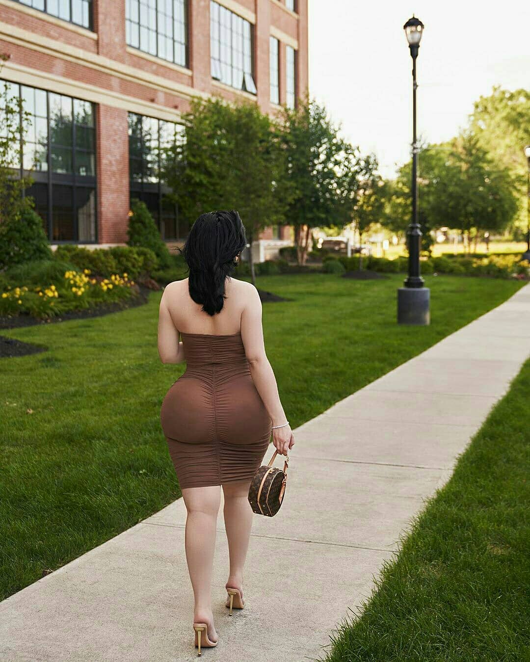 Fashion In Curvy on X: Curvy Girl Fashion 👗 IG 