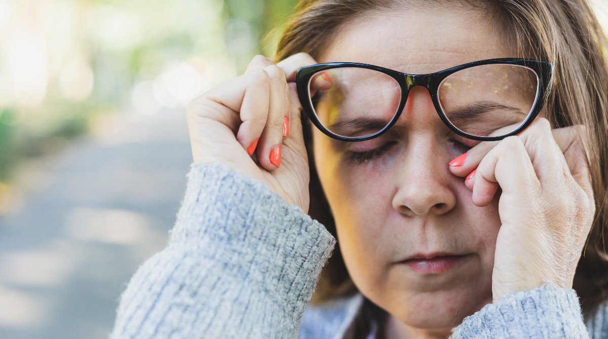 Much like the brain and the body, your eyes heal themselves as you #sleep. Sleep deprivation can open the door to #eye infections, twitches, spasms, blurry vision, and even #glaucoma. bit.ly/2yX6H1r