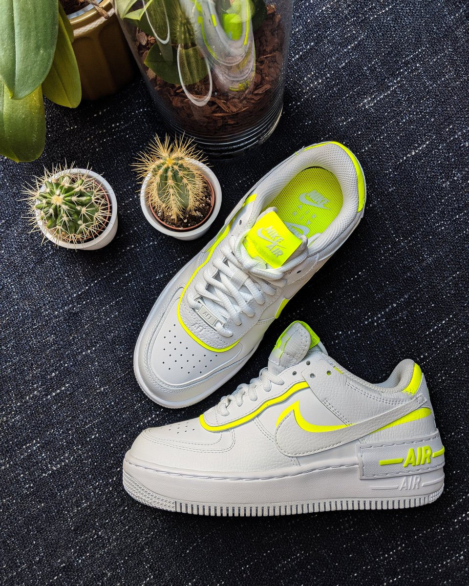 SnatchThatSole's tweet photo. This beautiful Air Force Shadow "Lemon Venom" is just as cool as it's name 🔥 Now in stock (Women's)! DM for purchases 🤝
•
•
•
•
•
#sneakers #nike #sneakerhead #shoes #jordan #adidas #fashion #kicks #yeezy #sneaker… https://t.co/6006gtE9hI https://t.co/RwUuQFpvnF