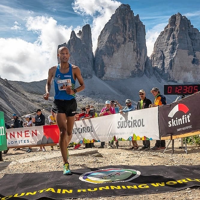For yrs I was a coward, afraid to speak on my personal experiences of racism. Losing sponsors over this is a fear not only me but many Black athletes share in the 🇺🇸 Silence cultivates racism. Reailized I can't be silent if I want to see change. 
👀⬇️
trailrunnermag.com/people/no-chan…