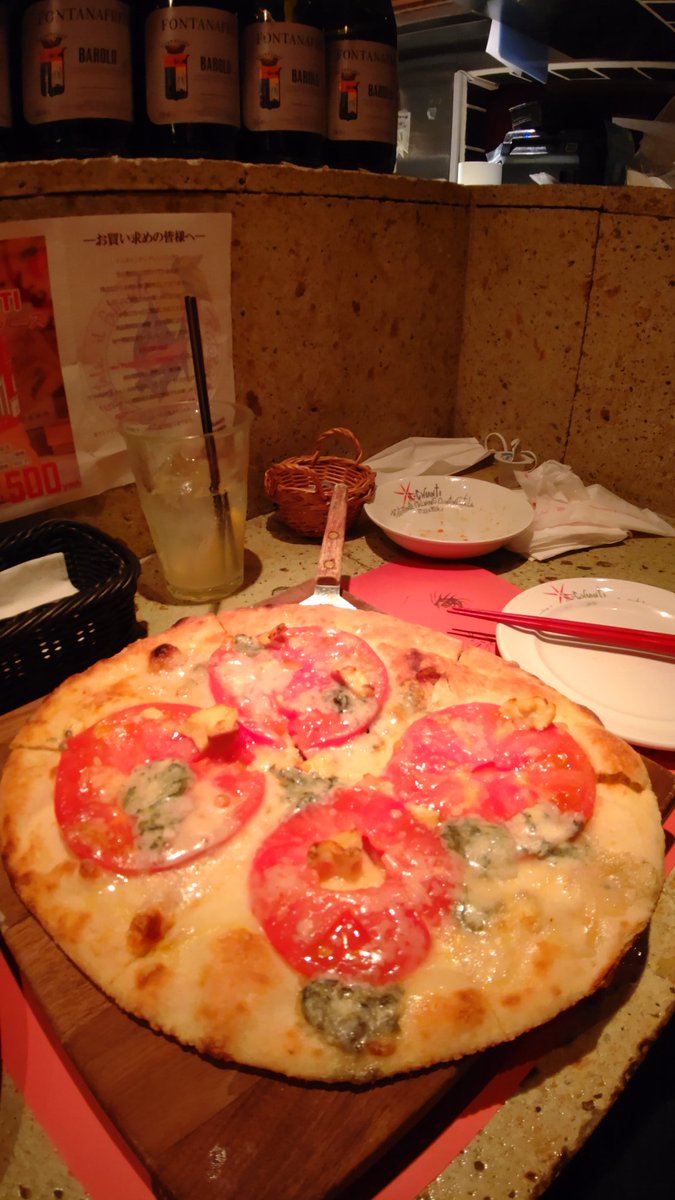 Suzuno カリーナイルキャンティ 今夜は銀座で久しぶりにご飯 久しぶりにイルキャンティのカリブサラダと真夜中のスパゲティが食べられて幸せ 銀座 イルキャンティ ビーフシチュー パスタ スパゲティ イタリア式食堂キャンティ ピザ T