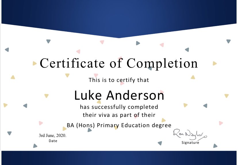 Mr_AndersonL's tweet photo. I can not believe I have finished university! It has been the most amazing three years of my life! 🤩⭐️🎉🎓 https://t.co/sjBPsUDl8H