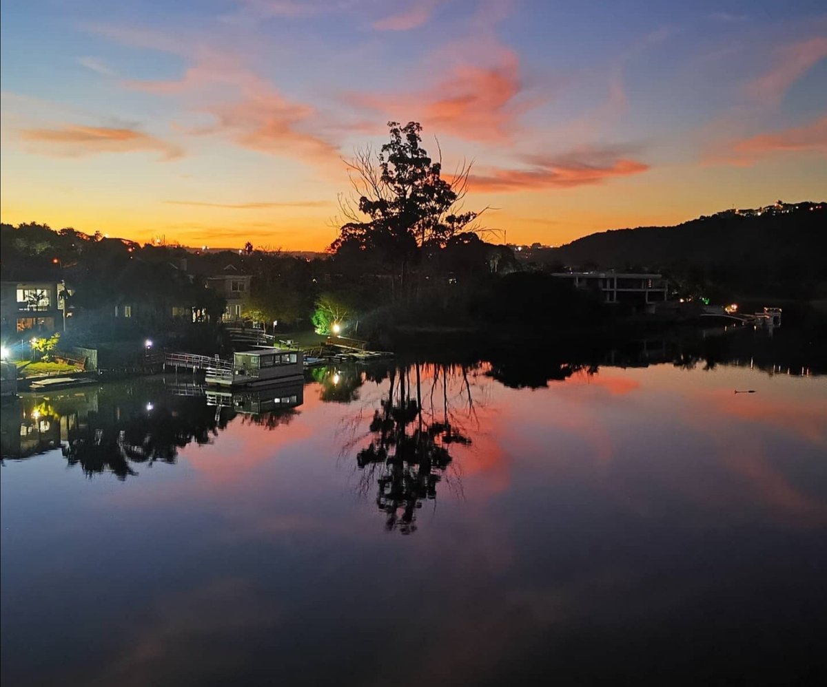 bcmtourism's tweet photo. Nahoon River by Adrian Fogg

Stunning, Adrian!

#ThisIsBuffaloCiy #OurBeautifulCity #ShareTheLove #nahoon #nahoonriver #easterncape https://t.co/iO8hqCeVTw