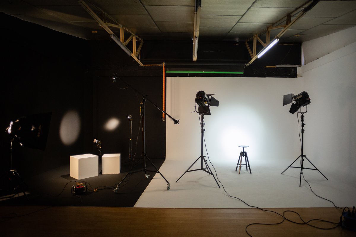 daydreamadrid's tweet photo. Ven a conocernos.
Te estamos esperando!
#studiorental #studio #fotografia #bookdefotos #magazine #Madrid https://t.co/pNpVGlHTVS