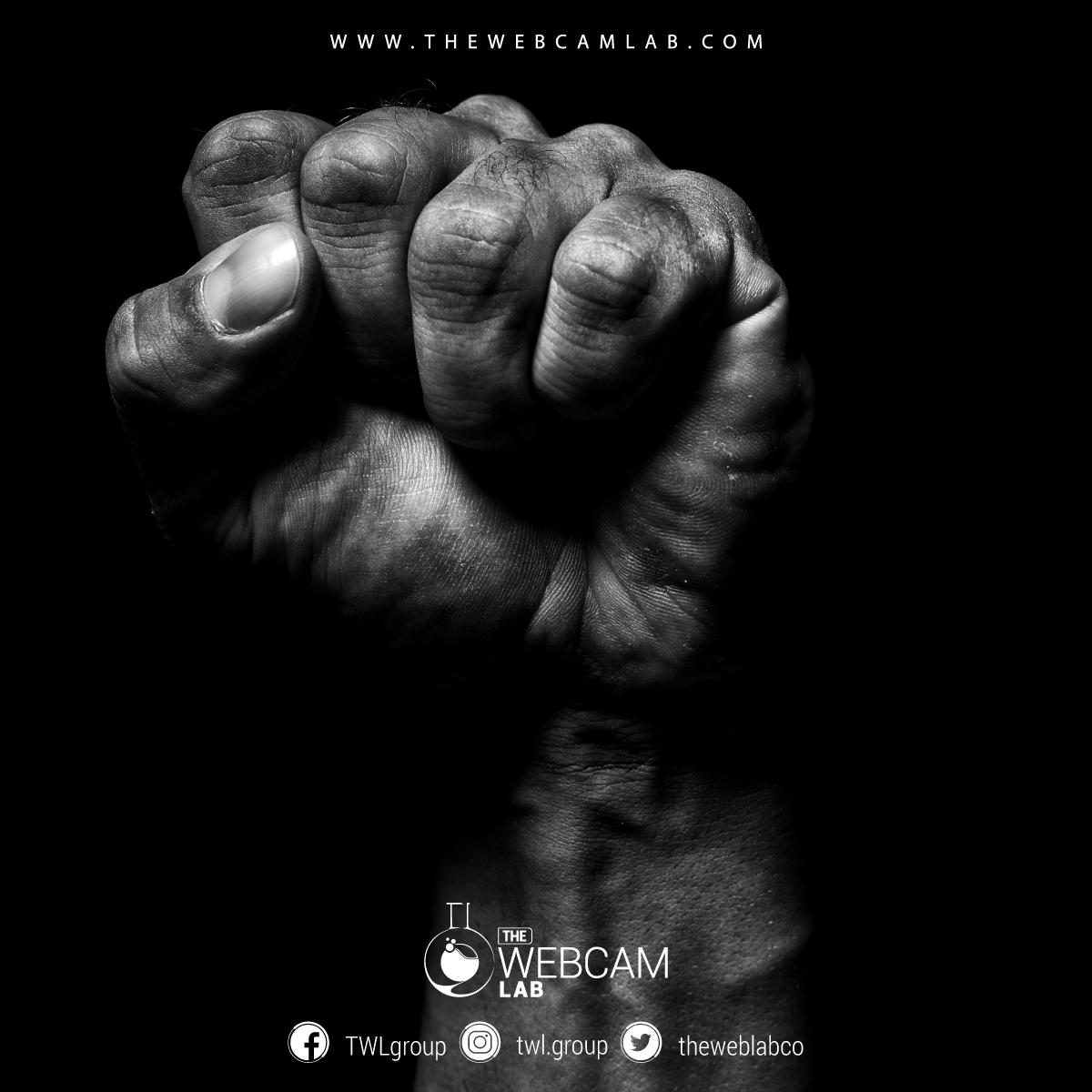 theweblabco's tweet photo. Ya es suficiente, hemos visto suficiente racismo hasta ahora.
.
Como familia y como empresa queremos compartir un mensaje de unión e igualdad.
.
La única raza, es la raza humana 
.
#TWLab #TheWebCamLab #LaFórmulaDelÉxito #BlackOutTuesday https://t.co/m7a68TfdlM