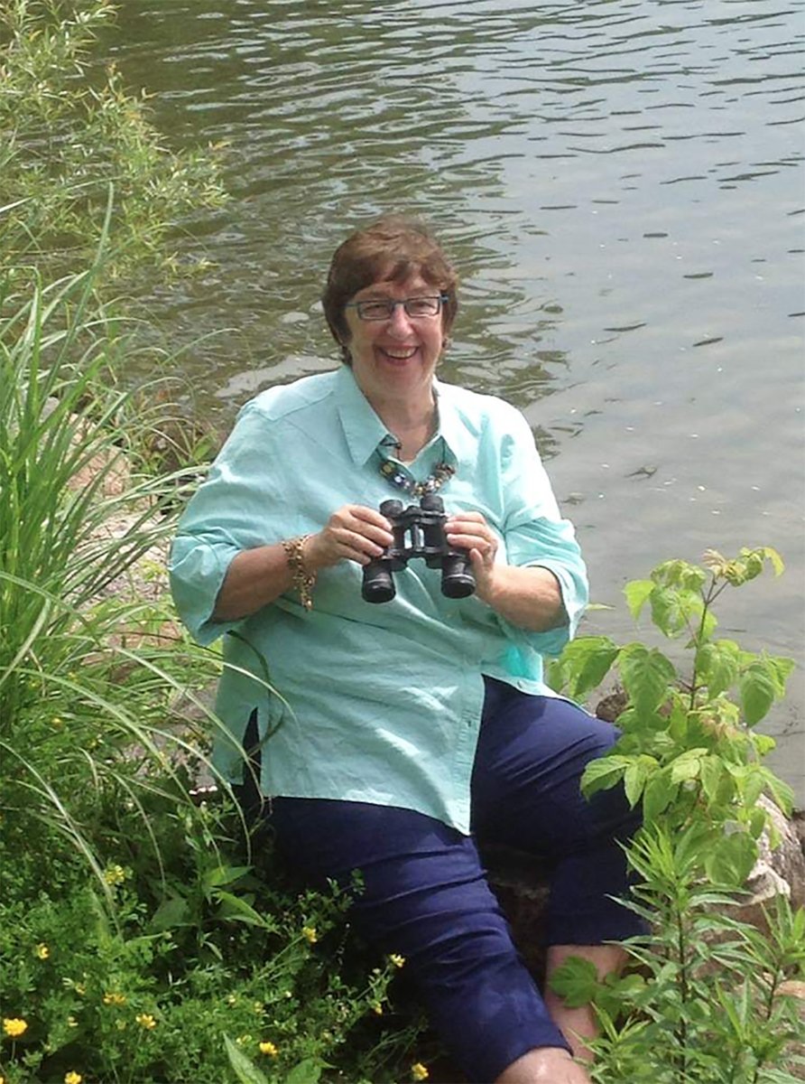WatershedsCAN's tweet photo. Watersheds Canada donor spotlight: Annabel 

Annabel finds happiness at and draws inspiration from her lake. “Connecting to water makes your life deeper and richer. I want all people to find joy in helping their lake”. Read our latest blog: https://t.co/8BFXOKx5hD
@OntWaterCentre https://t.co/x99qeRtxny
