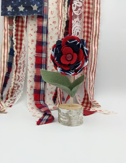 knotperfectlisa's tweet image. Midweek already #TwitterFamily! Presenting another #handmade creation from our #farmhouse #Flowers collection. Add this to your #summer #homedecor to add a patriotic pop of color and beauty. Only a few remain😍 ebay.com/itm/Farmhouse-…