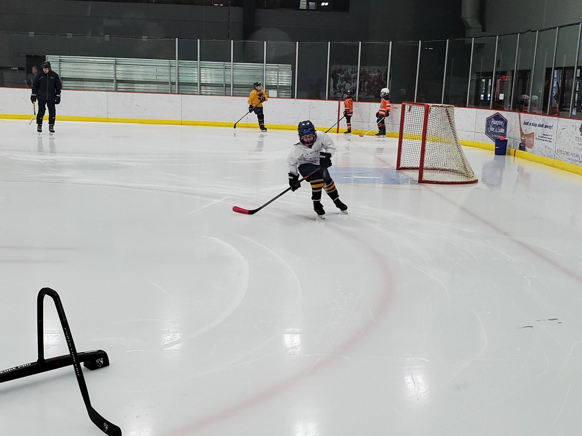 MatthewTheFlash's tweet photo. Finally!!! Back on the Ice, Where We Belong!!!! #PowerEdgePro #TrainLikeAChampion @PEPHockey @jamalmayers https://t.co/IYOoKiVcM7