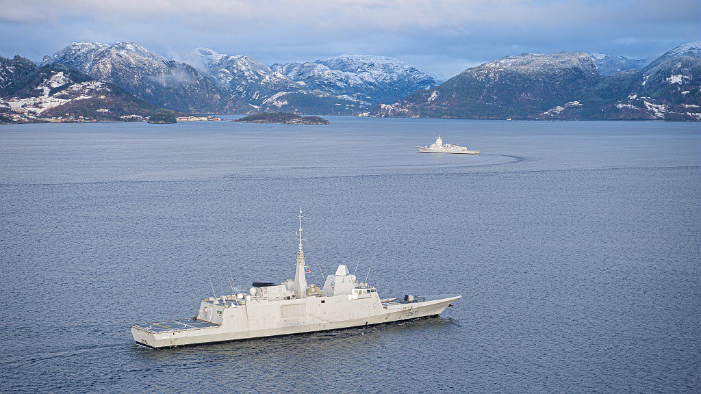 Je viens d’admettre la Normandie au service actif. Ce drakkar, 6e FREMM, complète notre flotte de frégates de premier rang. Ses performances exceptionnelles sont servies par l’esprit Viking de son équipage.