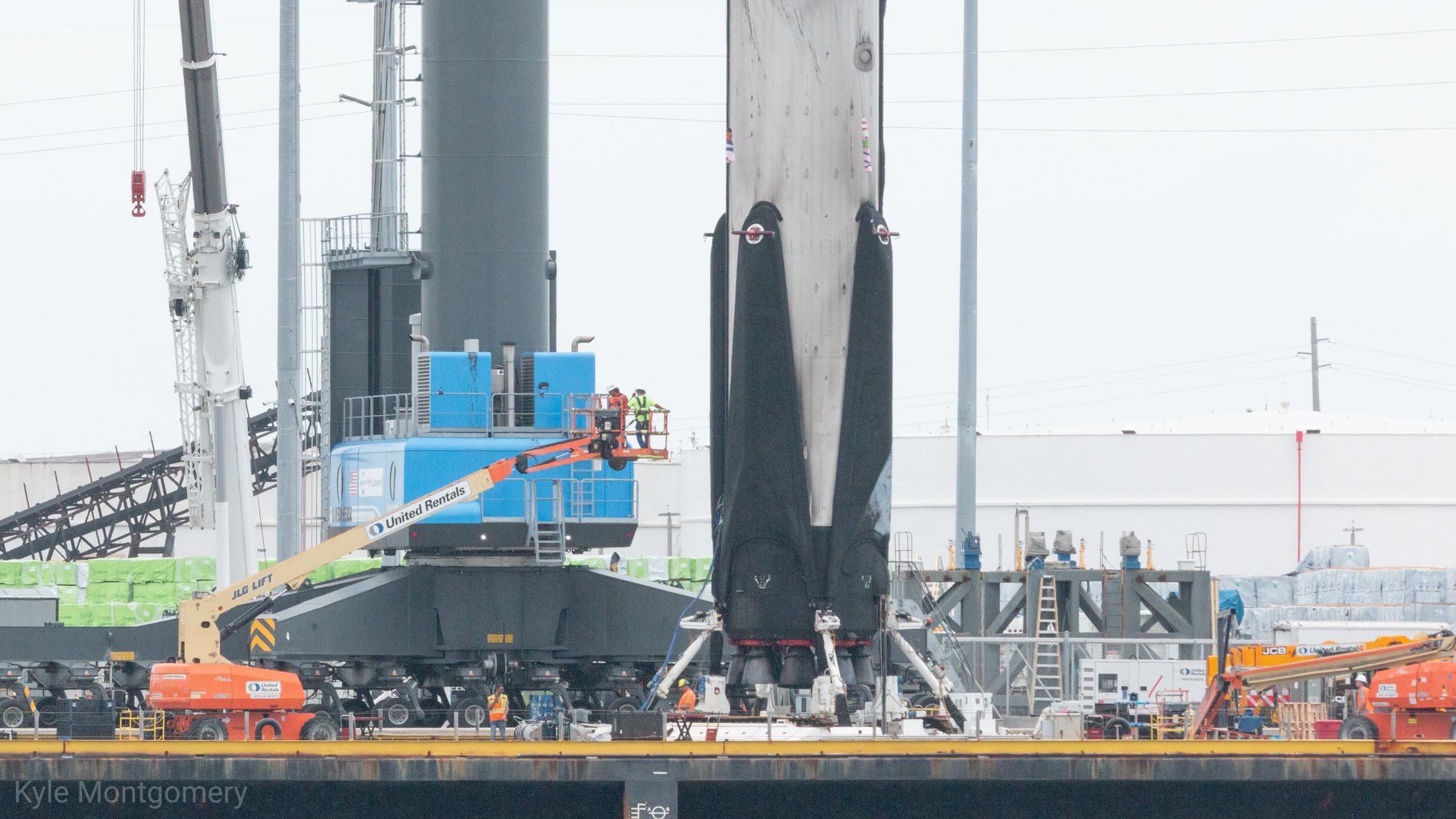 Falcon 9 (Crew Dragon Demo-2) - KSC - 30.5.2020 (2/2) - Page 7 EZmgUEAWAAAscwl?format=jpg&name=4096x4096