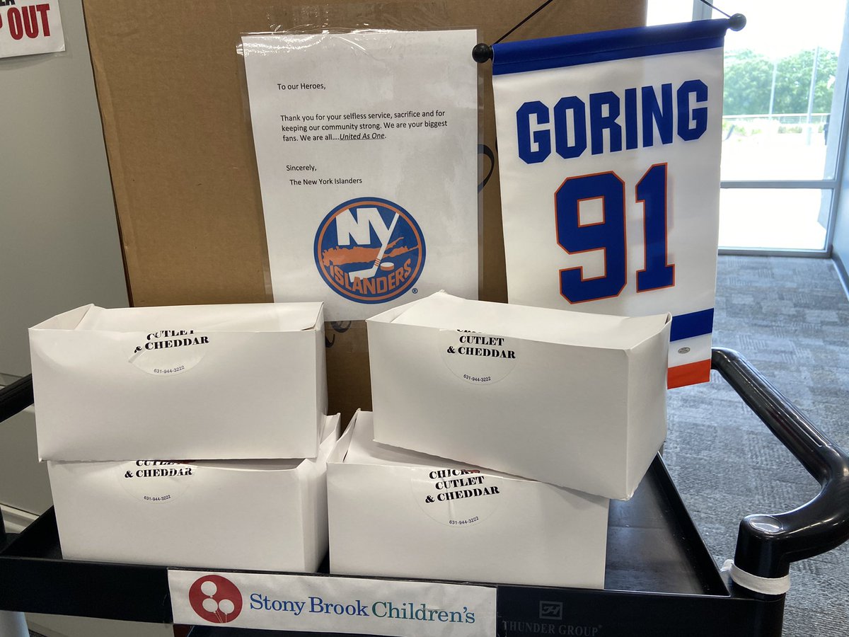 MaureenColeRN's tweet photo. Thank You!  To the New York Islanders and their delivery of boxed lunches to our front line staff in the Children’s Hospital and Women’s Services. We truly appreciate your support!!!! @StonyBrookMed @StonyBrookKids https://t.co/xlS7N2O4sy