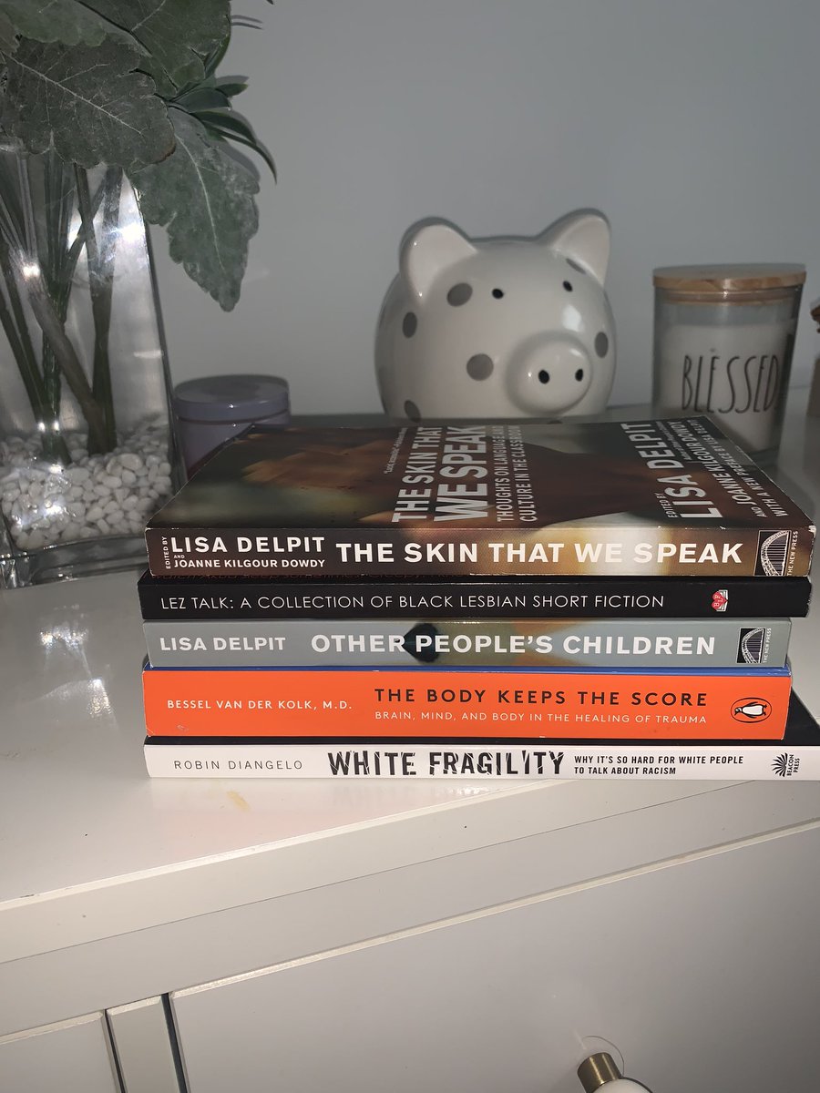 FabiolaSt118's tweet photo. Here! #showmeyourstack @iNoa_girl @theBONDIEeffect @FunSizeCherie @SheckMeOut #education https://t.co/gqlMC4hWo5