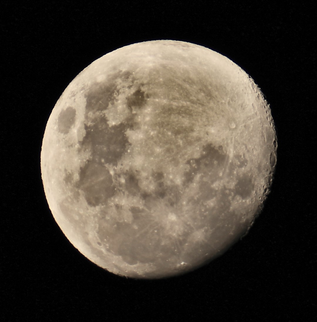 BryanKDM's tweet image. #moon #dslr #CapeTown