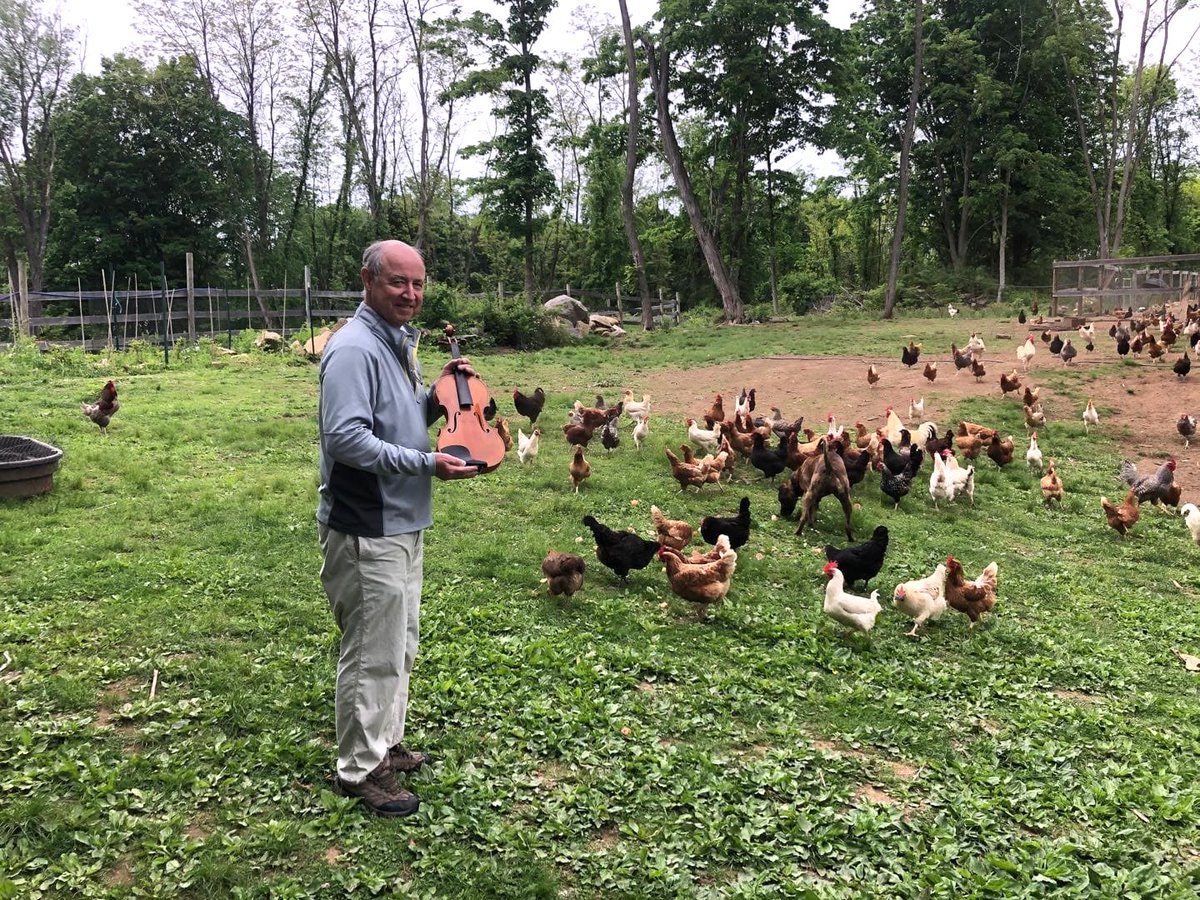 landonviolins's tweet photo. Violin collector George Drapeau and his Vuillaume visiting our farm today. 🎻
#Vuillaume #rareinstruments #fineinstruments #violincollector https://t.co/QpfKZrhuqv