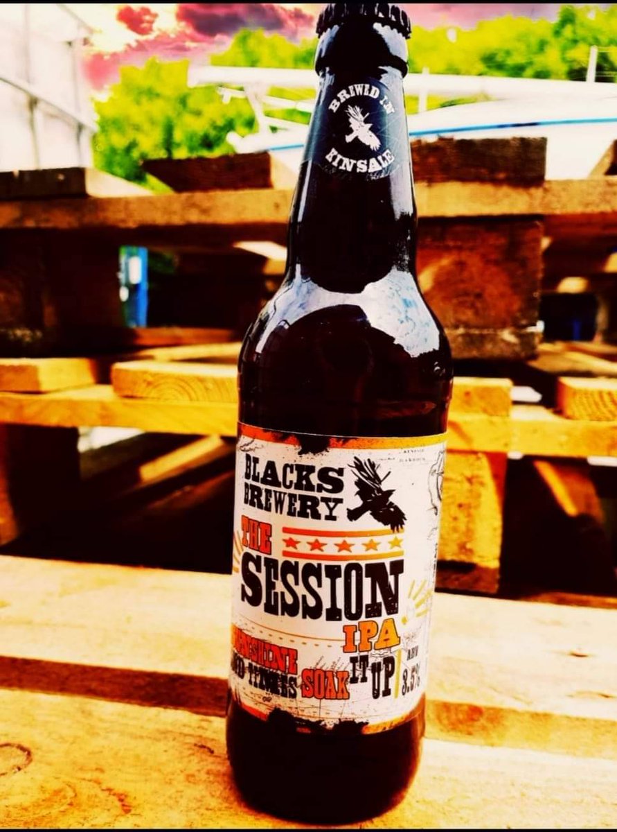 BlacksBrewery's tweet photo. Anytime is a good time for a Session IPA 😍🍺 With a lower ABV this beauty is perfect for days when you want a few! #blacksbrewery #blacksofkinsale #sessionipa #blacksbreweryanddistillery #craftbeer #irishcraftbrewery #IPA https://t.co/jV5GlhINiu